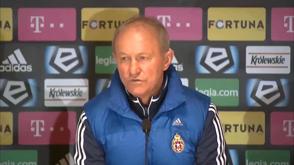 Franciszek “Franz” Smuda: Portret kontrowersyjnego trenera.