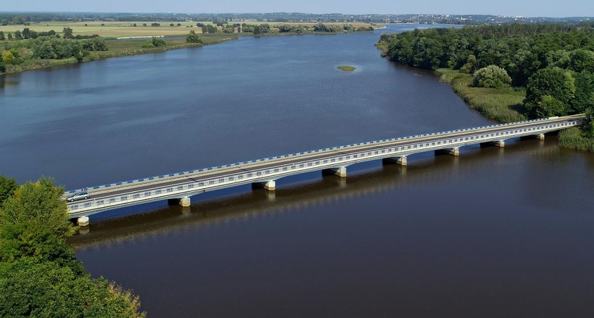 Bóbr osiąga rekordowe poziomy. Żagań i Szprotawa walczą o przetrwanie!