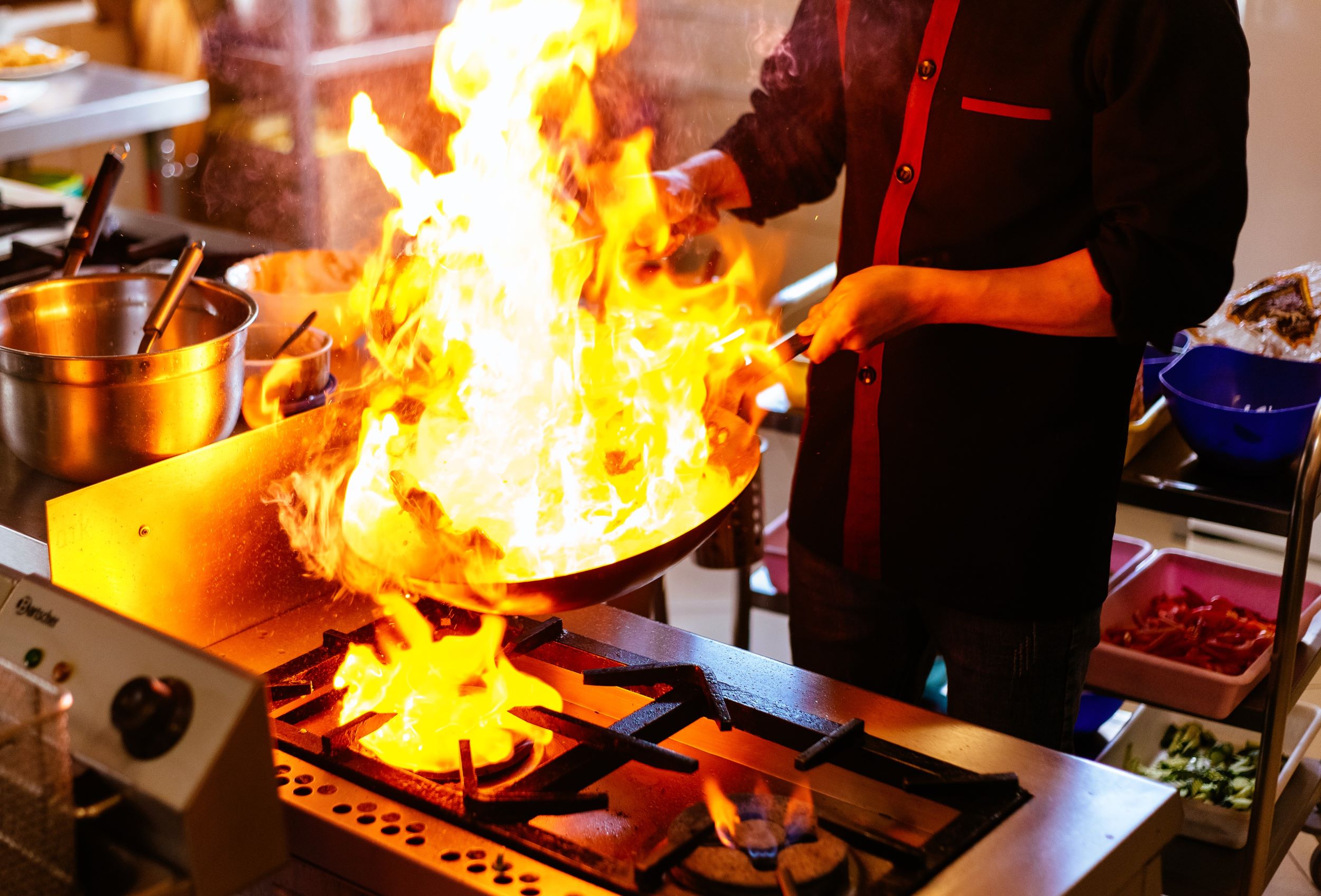 Kulinarna Nawigacja: Teflon, Pasztety i Świadome Wybory
