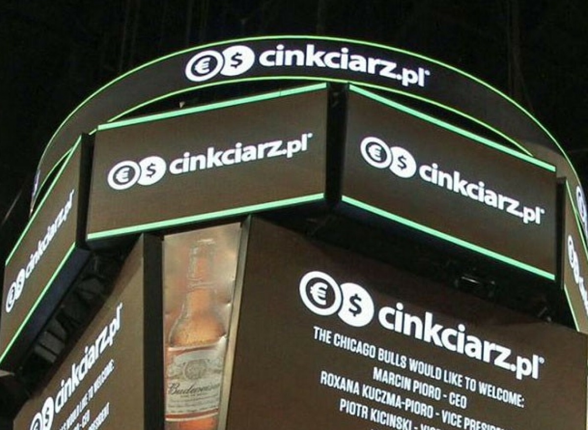 Duży przelew i wielkie problemy: Anna Dereszowska oskarża Cinkciarz.pl o przetrzymywanie pieniędzy