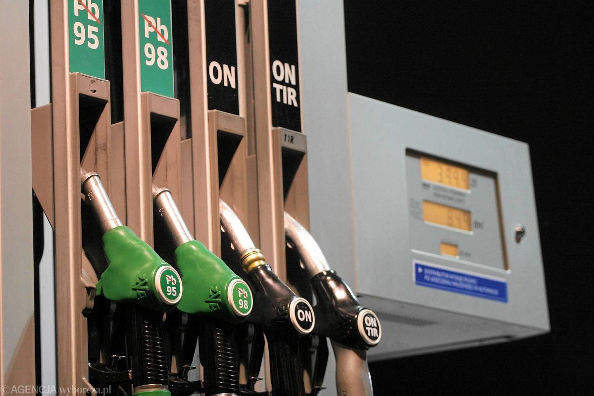 Paliwo za 5,19 zł? Kto tu naprawdę manipuluje kierowcami?