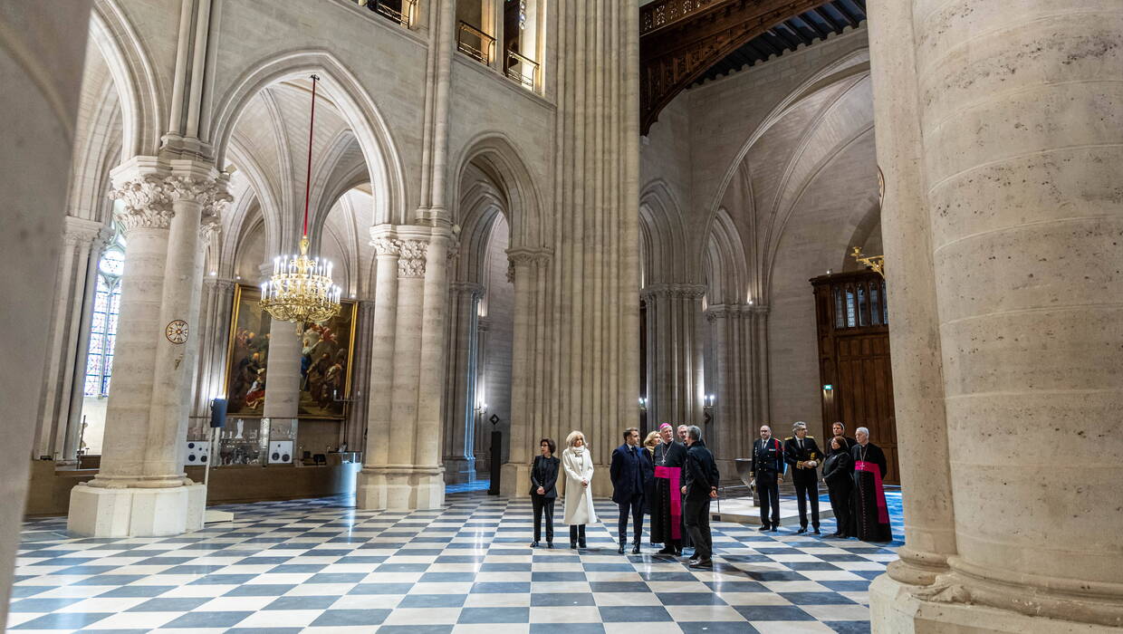 Notre Dame: Świadectwo Nadziei, Jedności i Ludzkiej Determinacji