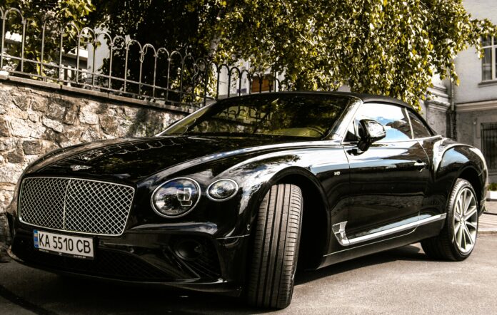 Rzeczywistość luksusowych uchodźców 2 Młodzi Ukraińscy Patrioci - Rzeczywistość luksusowych uchodźców