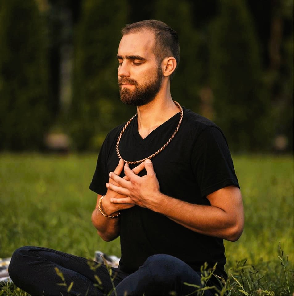 🎙️ Esencja życia – zrozumieć ziemskie doświadczenie zaprasza Dawid Pietrzak