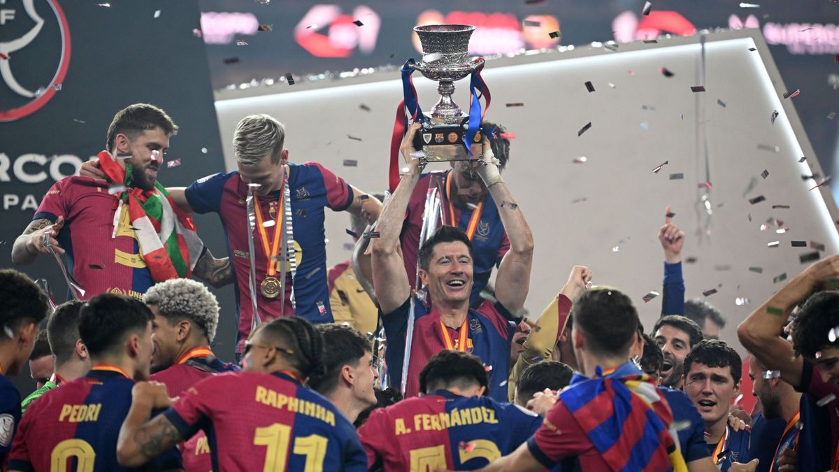 El Clasico, które przejdzie do historii! Barcelona na tronie po golu w 116. minucie! Kounde bohaterem, Szczęsny murem!