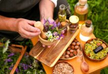 Sławomir Grochowina Żyć Zdrowo, Ale Jak – Autofagia co to takiego? 🌱🧠💖 Autofagia co to takiego - Sławomir Grochowina w audycji Żyć Zdrowo, Ale Jak odkrywa sekrety detoksu endogennego bez efektu jo-jo