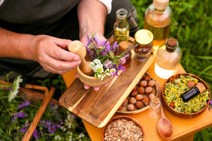 Autofagia co to takiego - Sławomir Grochowina w audycji Żyć Zdrowo, Ale Jak odkrywa sekrety detoksu endogennego bez efektu jo-jo Autofagia co to takiego - Sławomir Grochowina w audycji Żyć Zdrowo, Ale Jak odkrywa sekrety detoksu endogennego bez efektu jo-jo