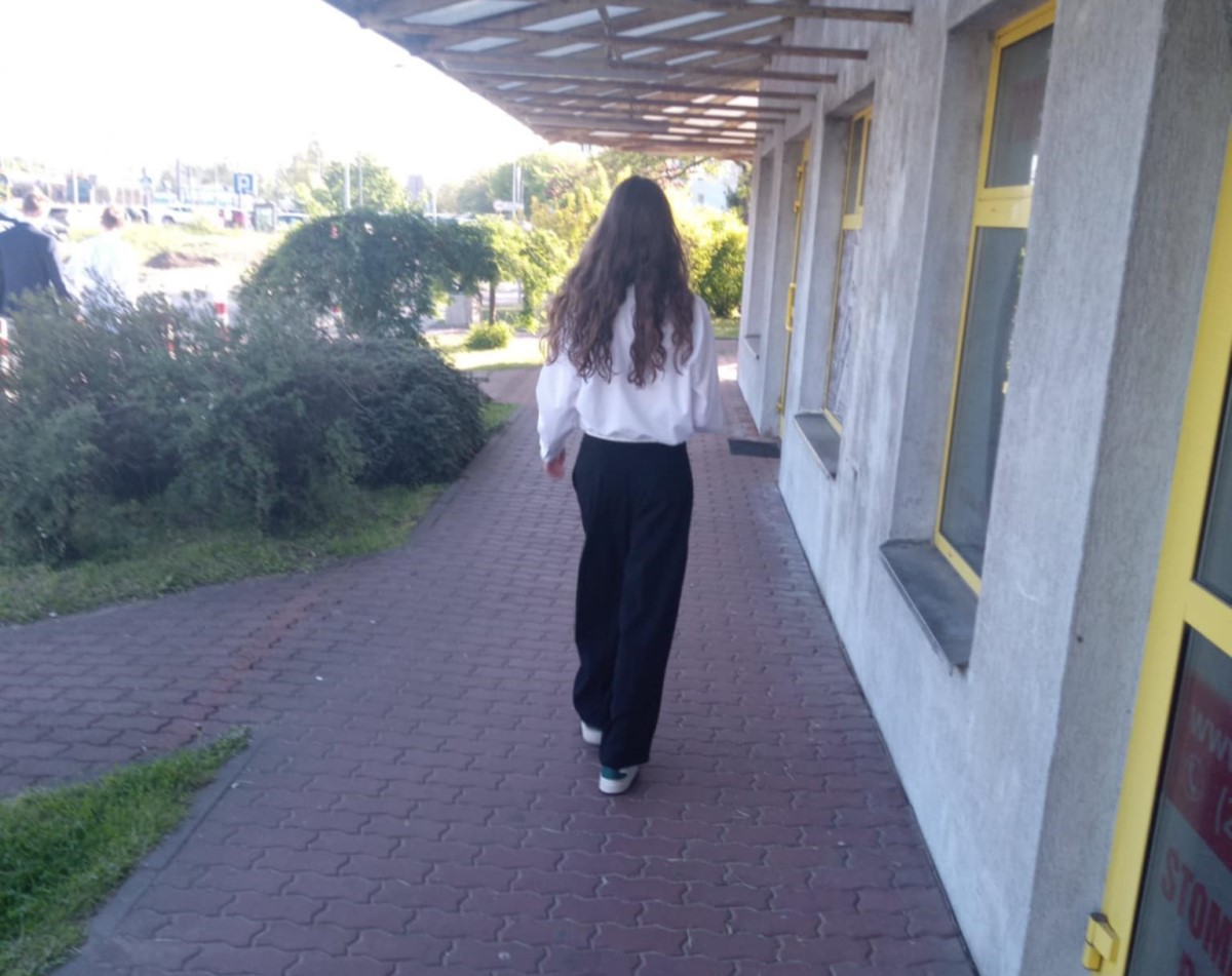 Dzieciństwo w plecaku, młodość w drzwiach – czas na egzamin ósmoklasisty.