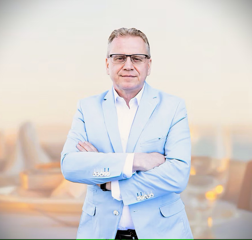 Kwadrans Gospodarczy – Odkryj Prawdziwe Oblicze Polskiego Biznesu z Jackiem Czauderną! 🇵🇱💼