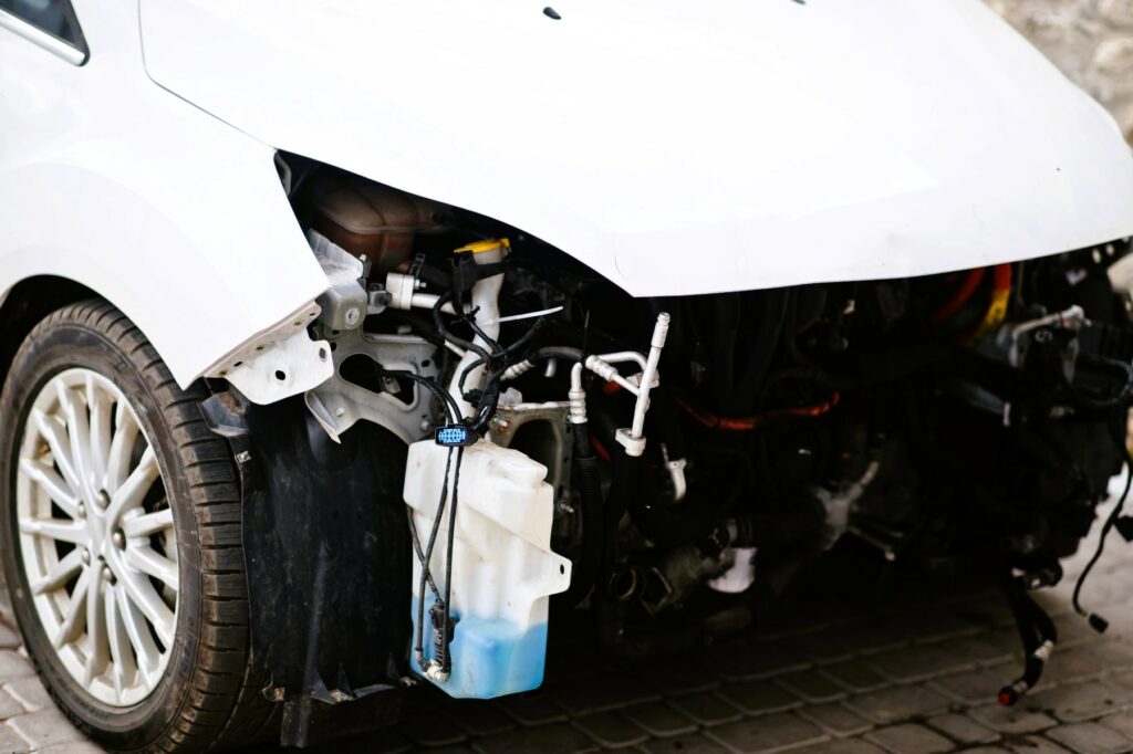 Co musi zawierać oświadczenie po kolizji za granicą? Aplikacje i dokumenty, które warto mieć przed podróżą
potrzebny formularz szkody