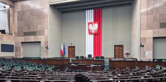 KO wyprzedza PiS według sondażu IBRiS