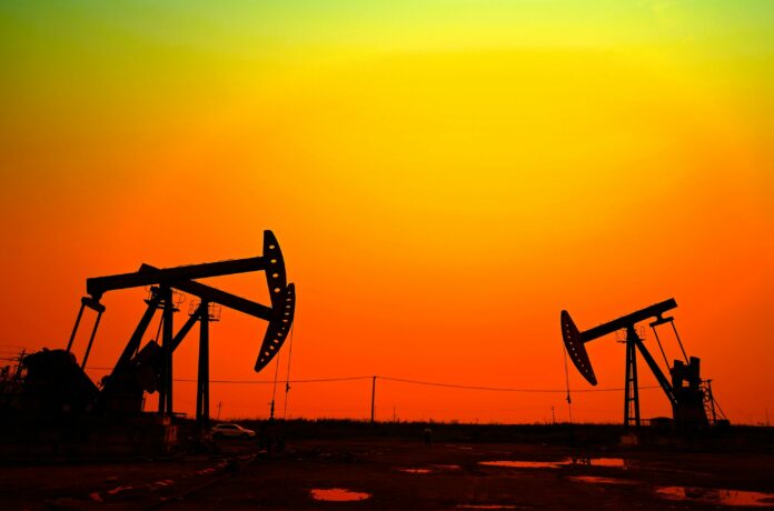 Poszukiwania złóż ropy i gazu w Polsce Poszukiwania złóż ropy i gazu w Polsce