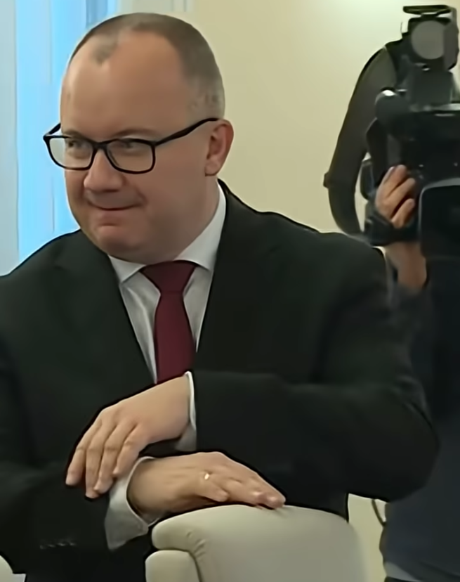 Bodnar wymusza na Hołowni by nie zaprzysięgać Prezydenta Elekta Karola Nawrockiego!!! jak to robi? Zamach Stanu?