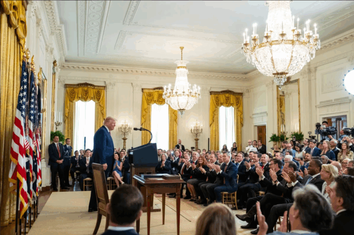 Dlaczego USA Przyciąga Globalne Inwestycje Sprawniej niż UE?