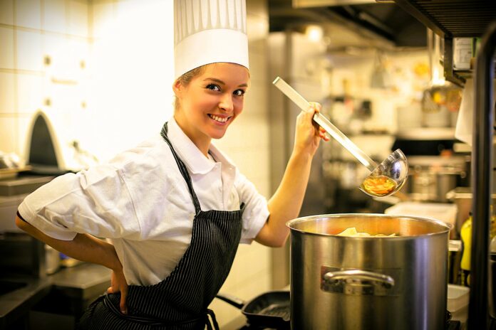 Branża Gastronomiczna w Polsce – Analiza i Perspektywy Branża Gastronomiczna w Polsce – Analiza i Perspektywy