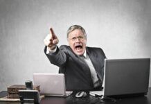 pozbyć się patrzących na ŁAPY na przykładzie Instytutu Pileckiego