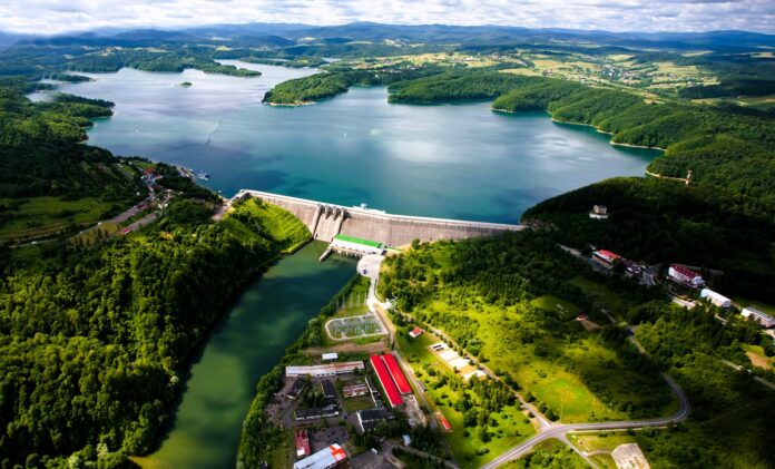 Elektrownia Wodna Solina Elektrownie Wodne – Stabilność Energetyki OZE