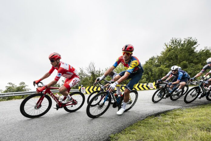 Od błyskawicznego sprintu do alpejskiego triumfu jak Vuelta rozkręciła się po dwóch dniach Od błyskawicznego sprintu do alpejskiego triumfu: jak Vuelta rozkręciła się po dwóch dniach.