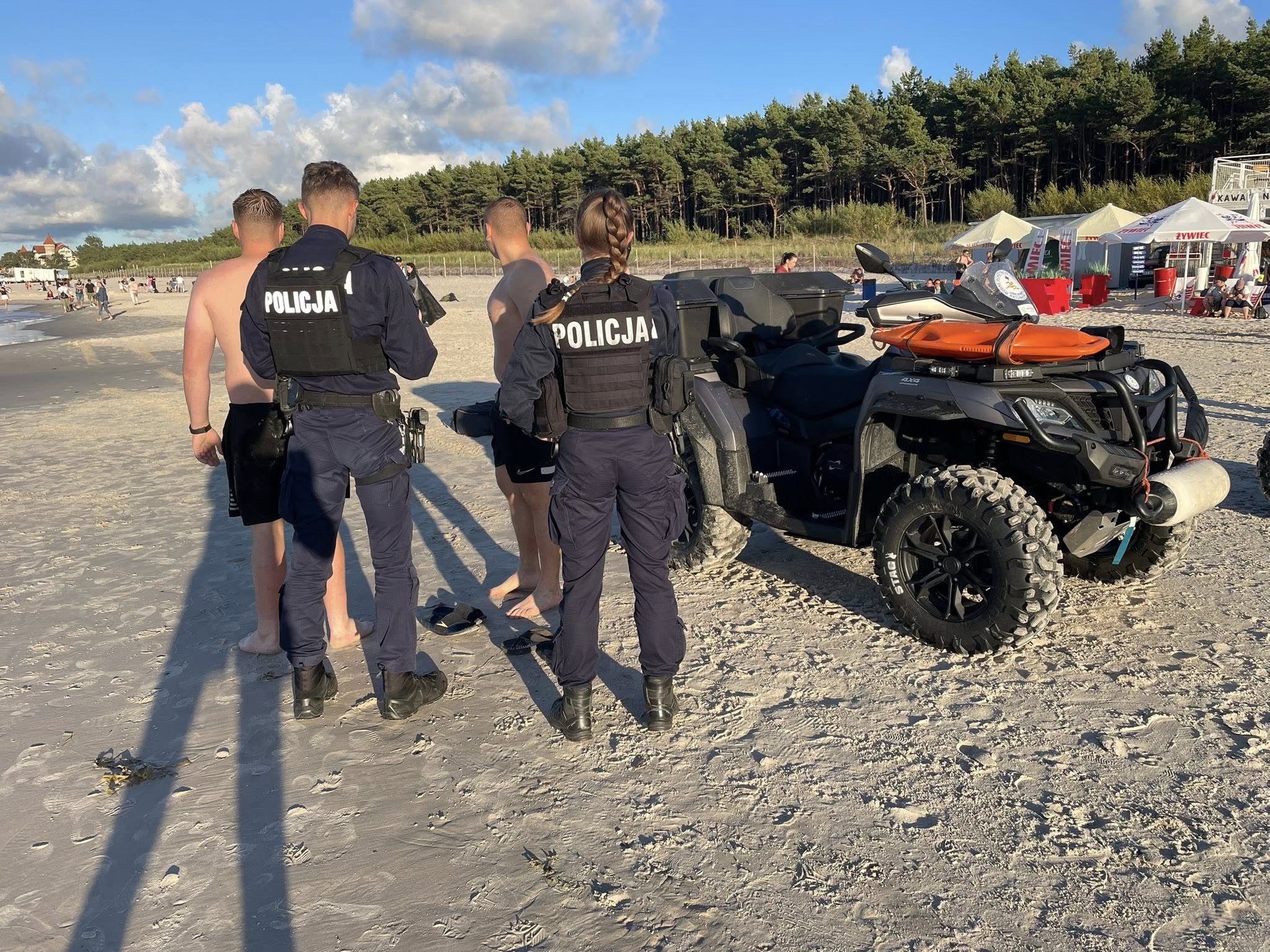 Uratowani z Morza: Cud i nauka na całe życie dla tonących dzieci w Łebie