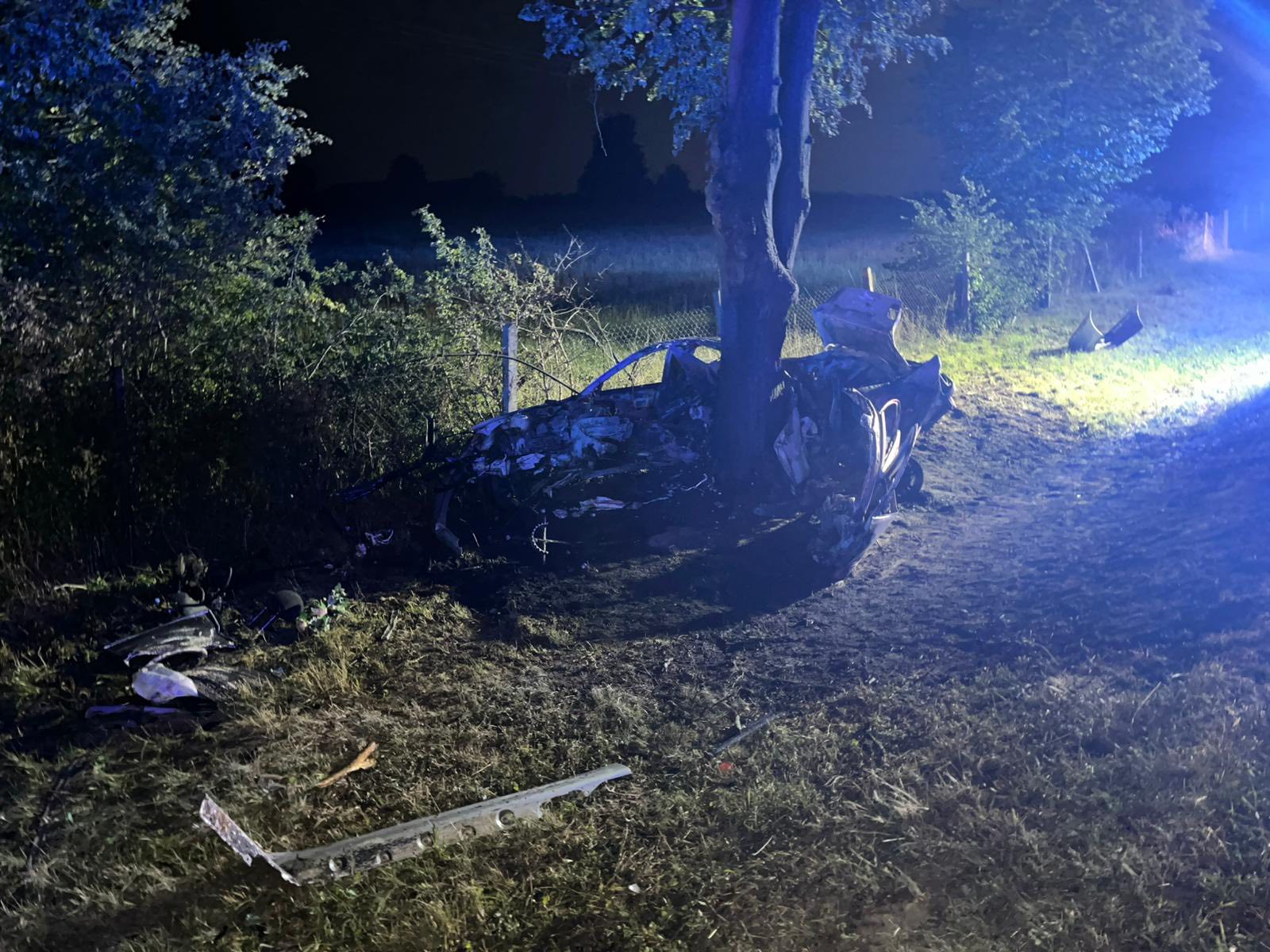 28-letni mężczyzna zginął w wypadku pod Siedlcami, jego auto rozpadło się na dwie części