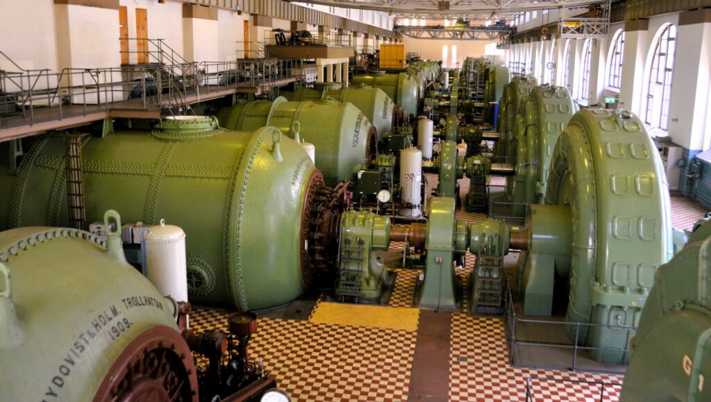 Elektrownia Wodna Olidan - Kwadrans Gospodarczy , maszynownia ma ponad 100 lat i działa, ile działa fotowoltaika czy wiatraki?