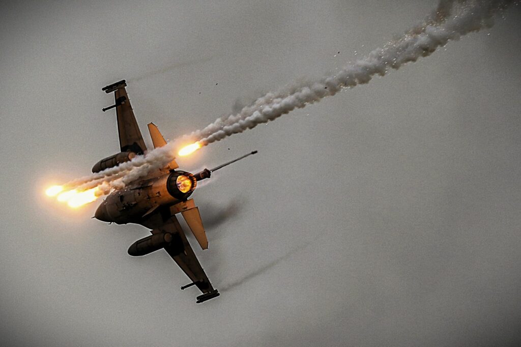 Prawdziwy Koszt Obrony Polskiego Nieba i F16 z rakietami sparrow