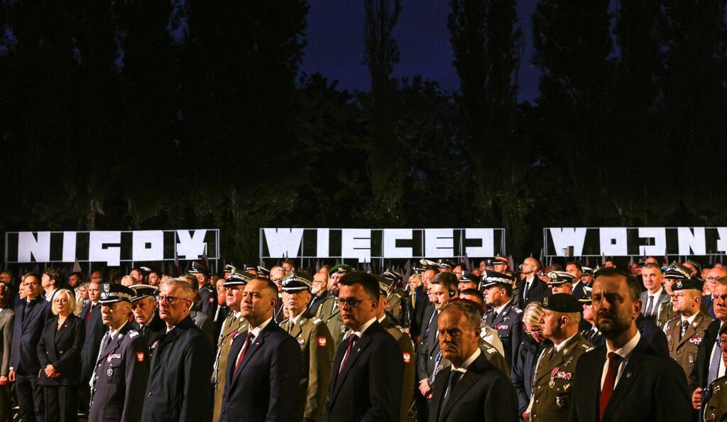 Przezydent, Premier i Marszałek w jednym szeregu na Westerplatte