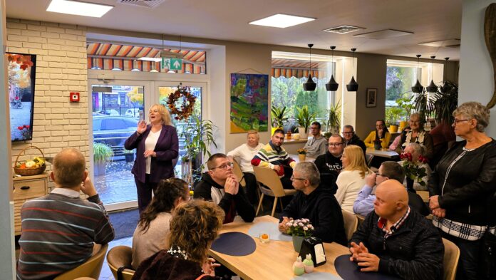 6 urodziny Restauracji ZAZ Zdrówko Legionowo Pani Prezes Małgorzta Trzcińska 6 urodziny Restauracji ZAZ Zdrówko Legionowo Pani Prezes Małgorzta Trzcińska