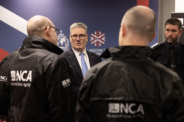 Aktor z Na Wspólnej ścigany przez Interpol za gwałt