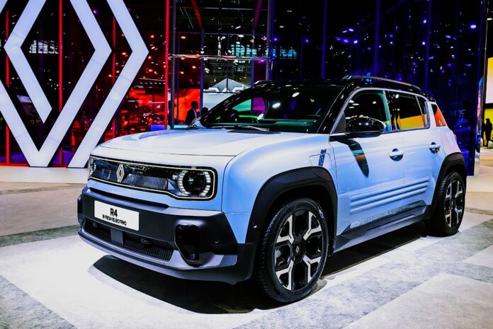 Renault 4 E-Tech Electric z AI Renault 4 E-Tech Electric powrót legendy w nowej odsłonie