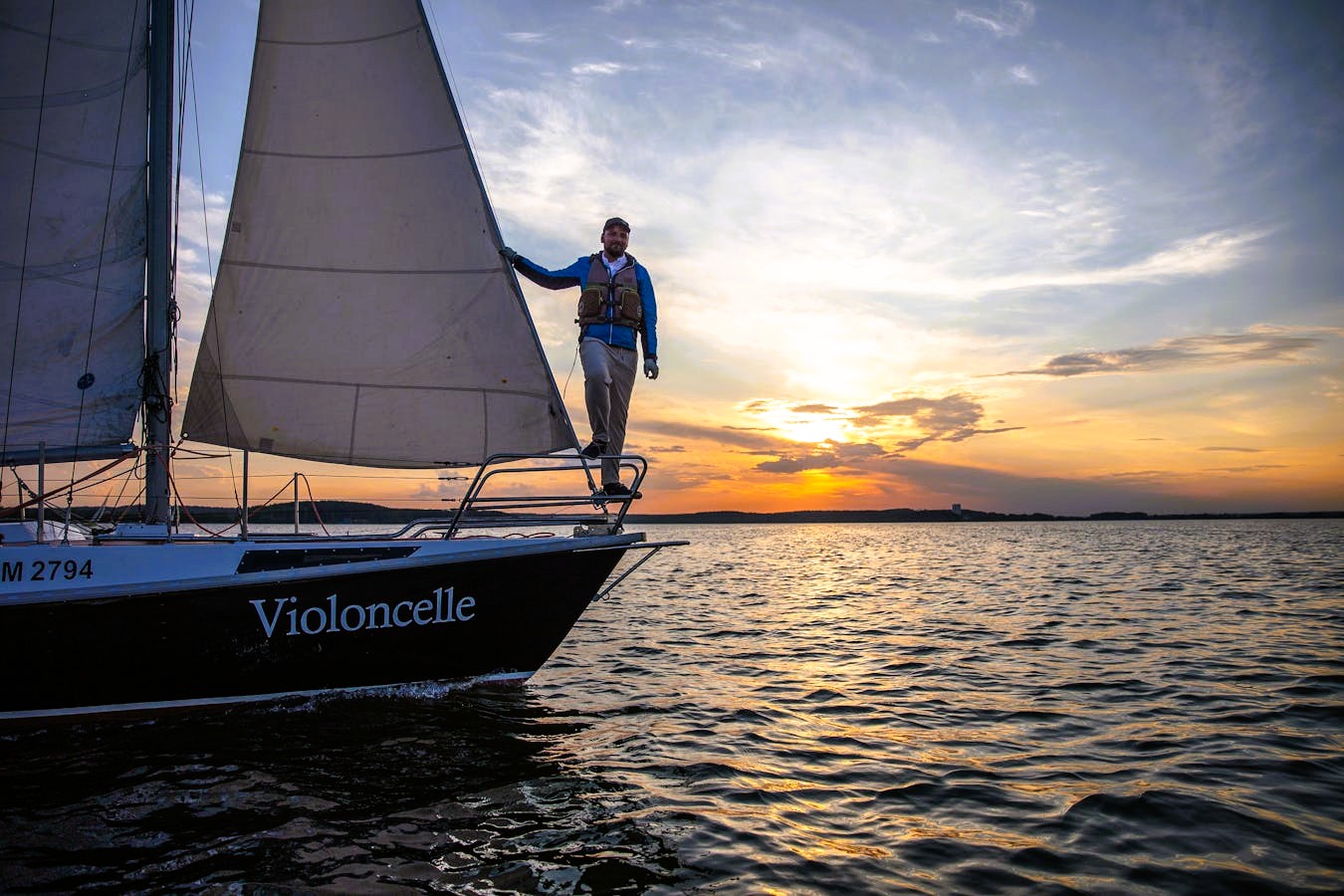 Żeglowanie solo – jak przygotować się na samotny rejs?