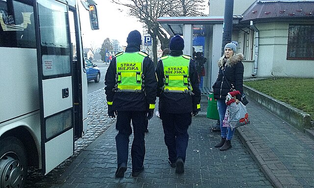 Myśleli, że jest pijana 64-latka z Białołęki potrzebowała pilnej pomocy