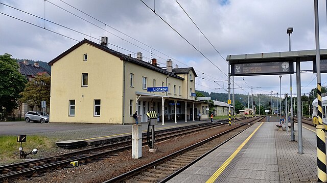 Tragiczne zderzenie pociągów w Czechach: Wiele osób rannych