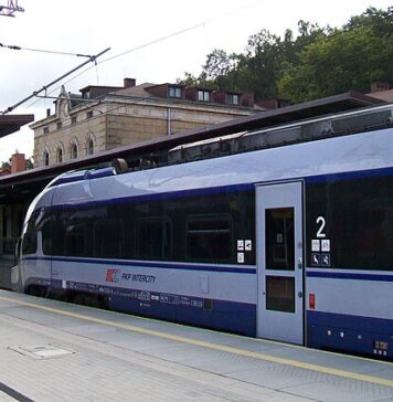 Brawurowe zatrzymanie: Koniec ucieczki 27-latka poszukiwanego listem gończym Brawurowe zatrzymanie Koniec ucieczki 27-latka poszukiwanego listem gończym