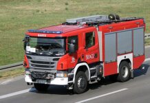 Pożar na parterze i szybka reakcja służb Pożar na parterze i szybka reakcja służb