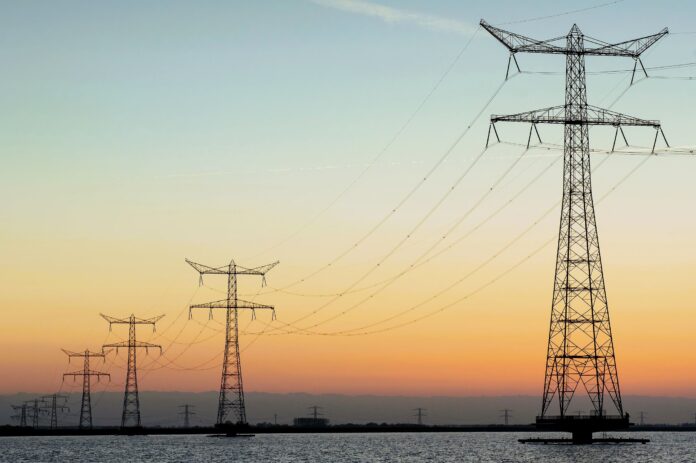 SwePol Link - Szwedzi ratują Polską Energetykę dostarczając 600MW taniego prądu po dnie Bałtyku