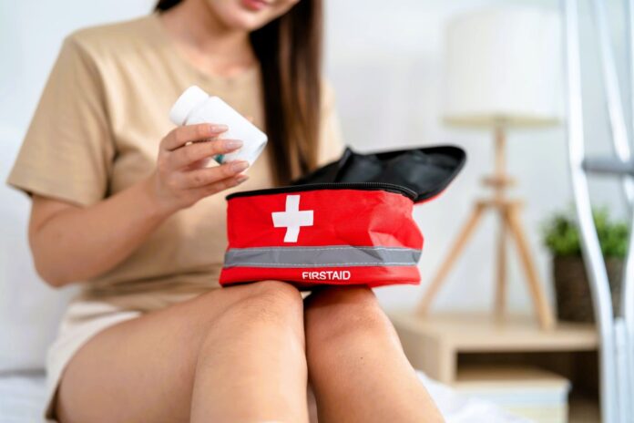 Przegląd apteczki na podróż