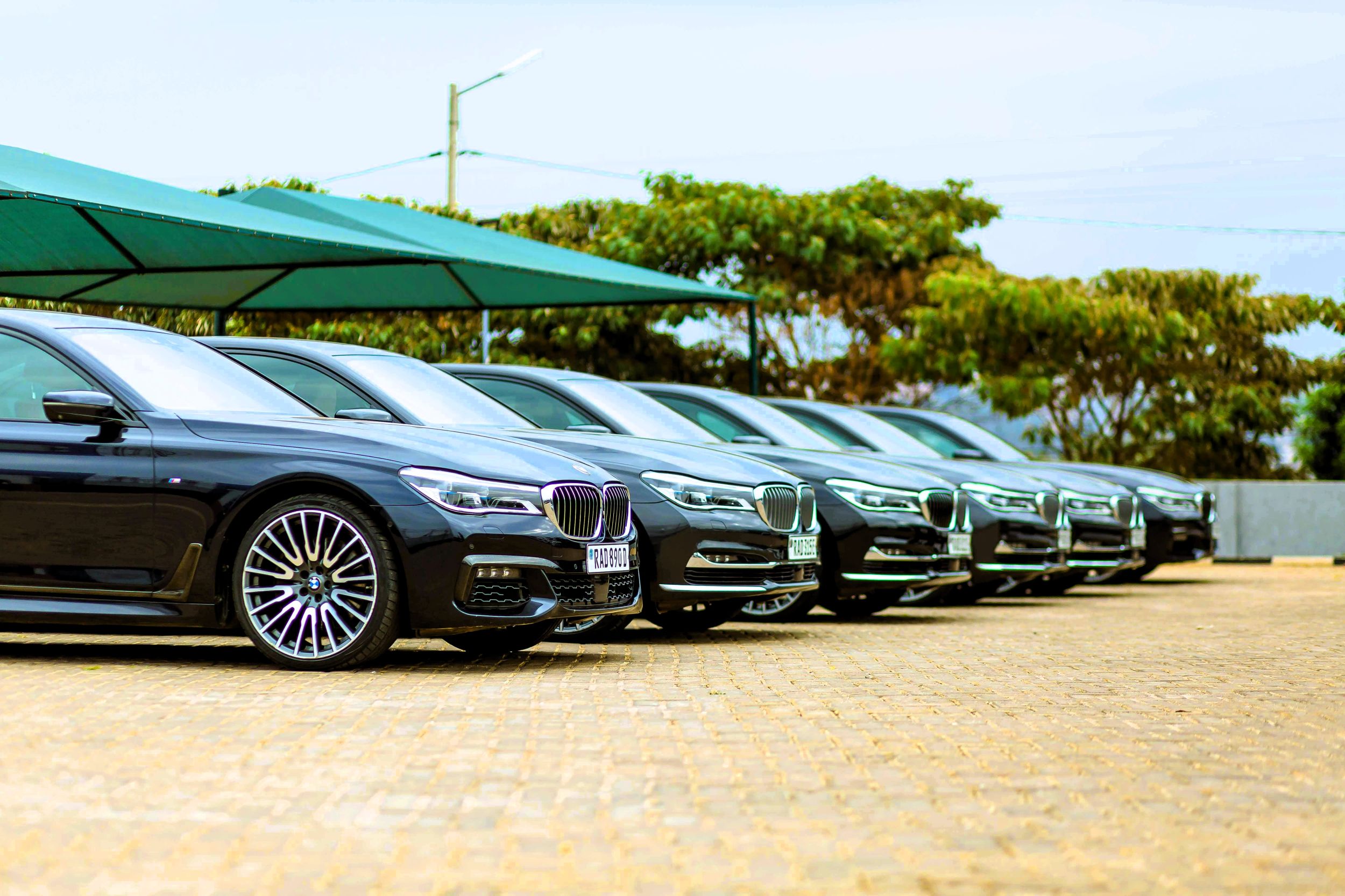 Import aut z USA – jak przebiega proces sprowadzenia samochodu krok po kroku