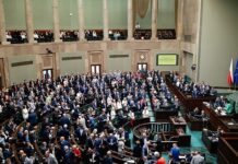 Sondaż partyjny 2026 Koalicja Obywatelska liderem pierwszego sondażu w nowym roku