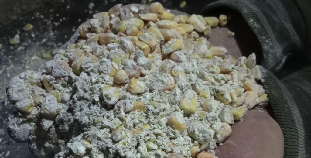 pestycydy i pleśnie są usuwane w specjalnej kąpieli i mniammm... skażona żywność z Ukrainy i wielkie pieniądze - na zdrowie