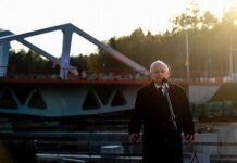 Kto zastąpi Jarosława Kaczyńskiego Polacy wybrali lidera