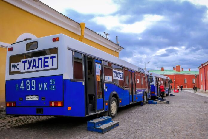 Wojna hybrydowa przyjedzie autobusem