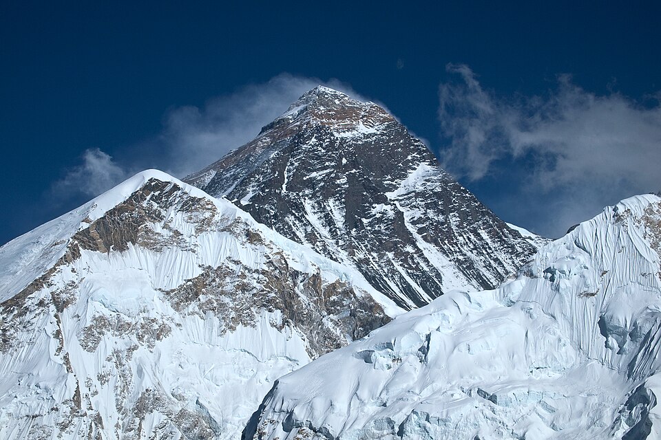 Tragiczne wieści z Mount Everest: Czwarta ofiara śmiertelna w tym sezonie