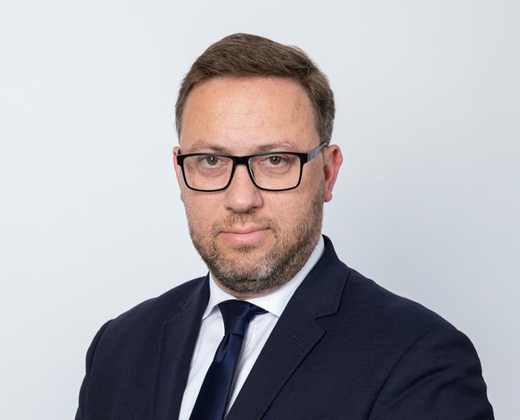 ambasador Polski zwraca Zełenskiemu odznaczenie