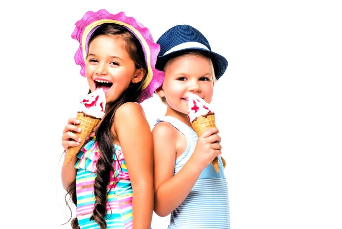 niemądry siusiak odbiera dzieciom lody za dobrą naukę