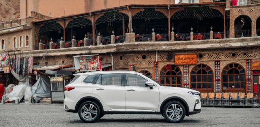 Jak wybrać elektrycznego SUV-a do codziennej jazdy i dłuższych podróży? Jak wybrać elektrycznego SUV-a do codziennej jazdy i dłuższych podróży
