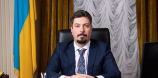 Prezes Sądu Najwyższego wpada na gorącym uczynku z milionową łapówą i pogrąża kolegów