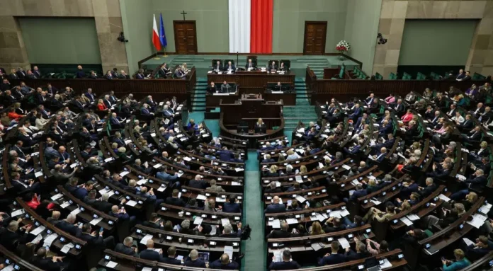 sejm Sejmowa kpina w 10 minut: Jak posłowie wyrzucili ustawę o ASYSTENCJI OSOBISTEJ do kosza