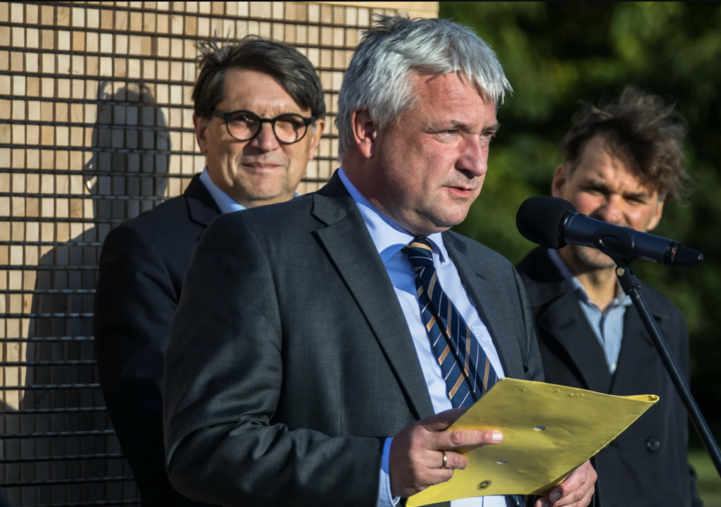 Knut Abraham - UCZMY SIĘ POLSKIEGO! POLSKA TO NASZ STRATEGICZNY PARTNER