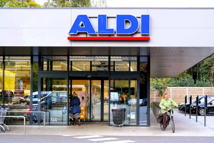 wejście do sklepu Aldi - ekspansja Aldi